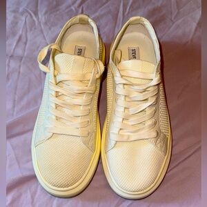 Steve Madden women sneakers